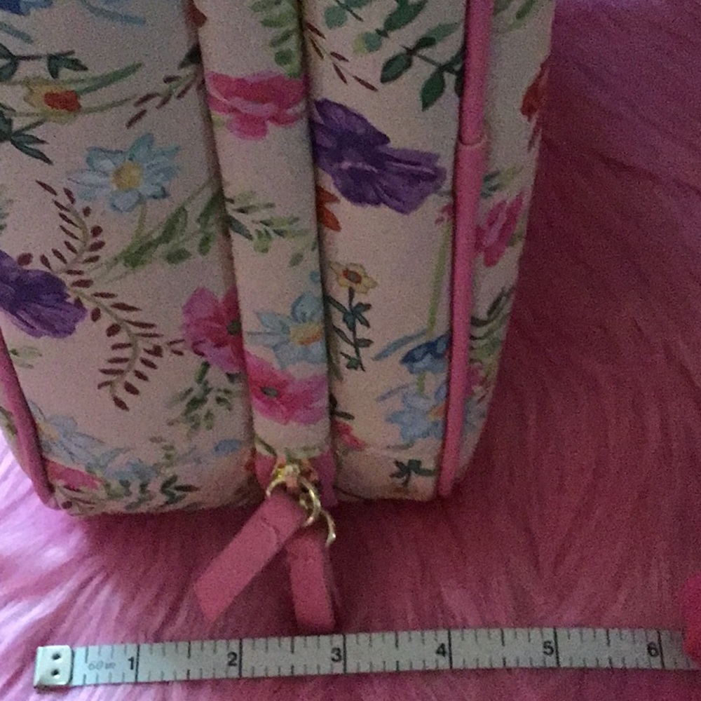 NWOT🌷Betsey Johnson adorably precious floral bag💐🌞 - Picture 5 of 6